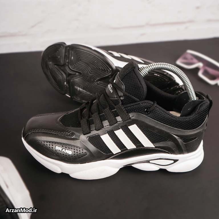 کفش ورزشی مردانه مشکی و سفید آدیداس Adidas